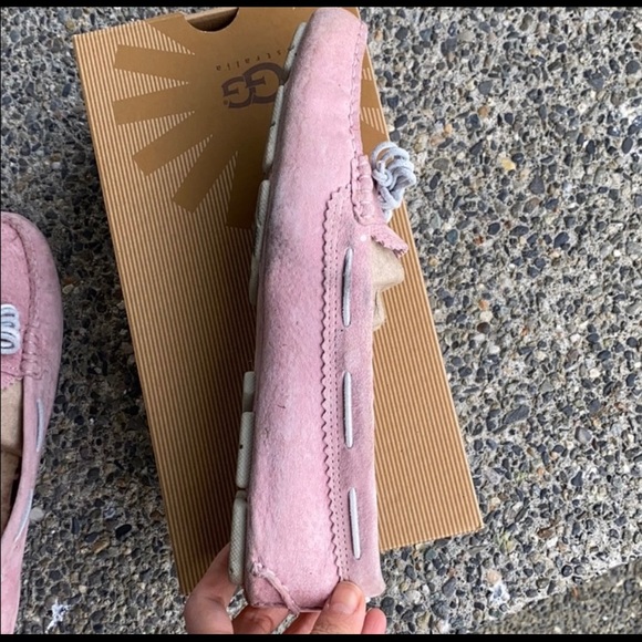 Ugg Meena - Picture 2 of 5